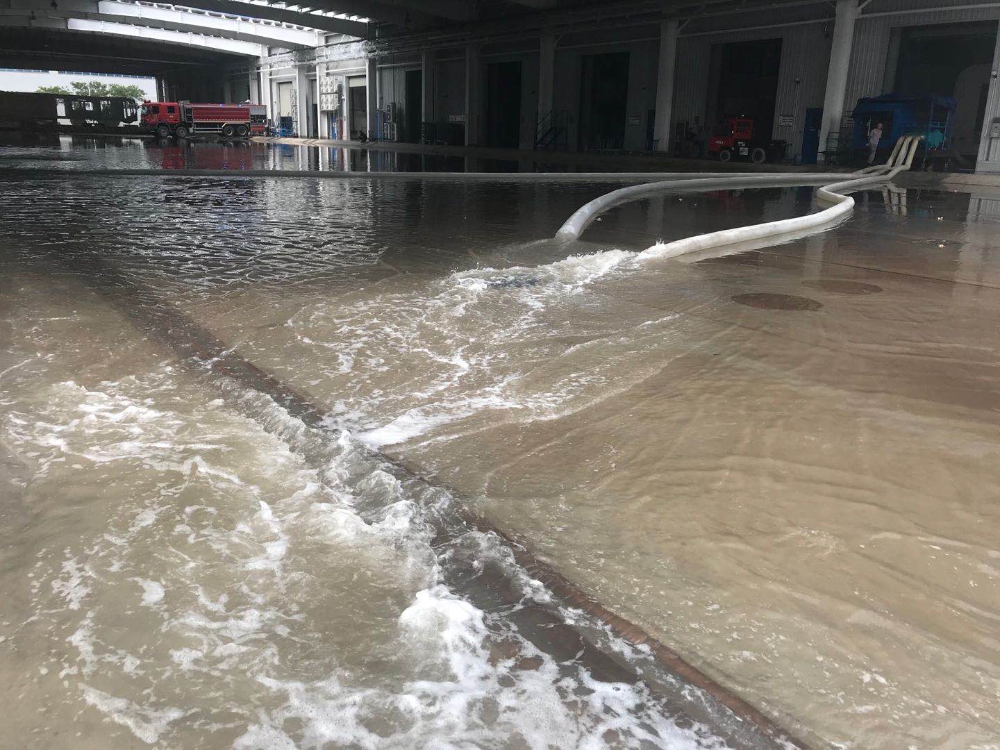 大流量转子泵移动泵车助力庞巴迪厂区排水